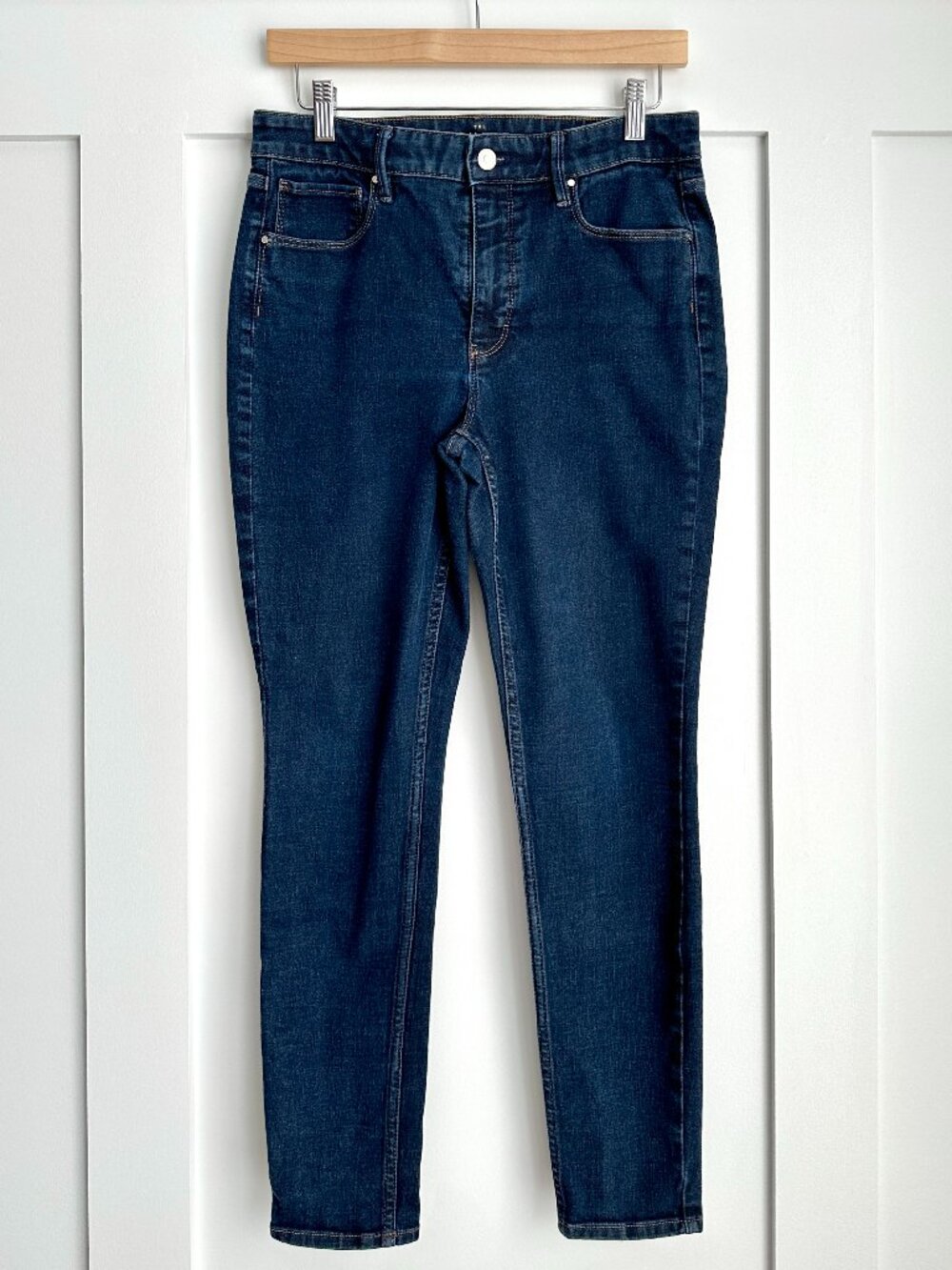 White House Black Market The Sculpt Dark Wash Jeans Size 8 Stretch Skinny Ankle